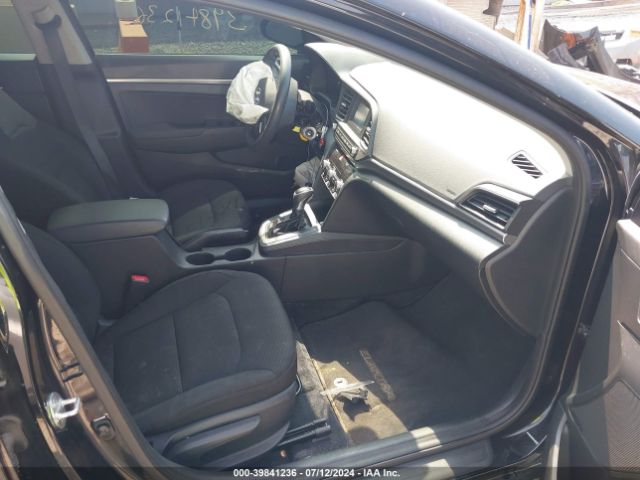 Photo 4 VIN: 5NPD74LFXLH521707 - HYUNDAI ELANTRA 