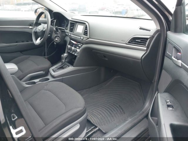 Photo 4 VIN: 5NPD74LFXLH586928 - HYUNDAI ELANTRA 