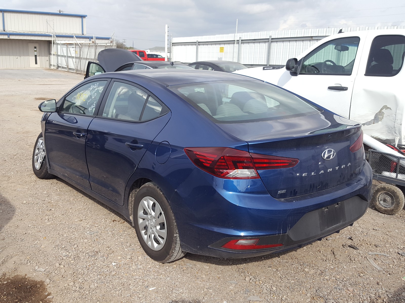 Photo 2 VIN: 5NPD74LFXLH599565 - HYUNDAI ELANTRA SE 