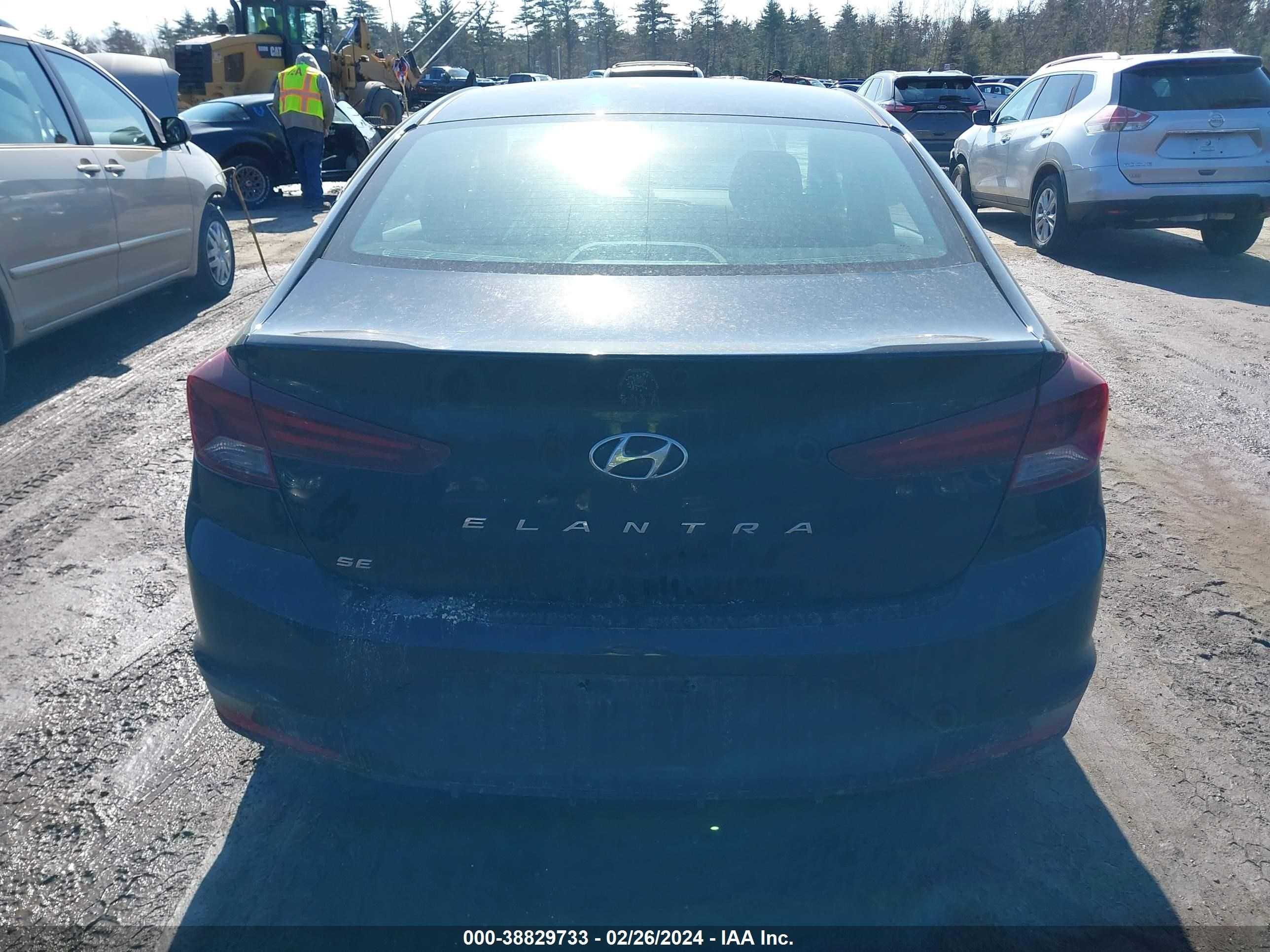 Photo 15 VIN: 5NPD74LFXLH617322 - HYUNDAI ELANTRA 