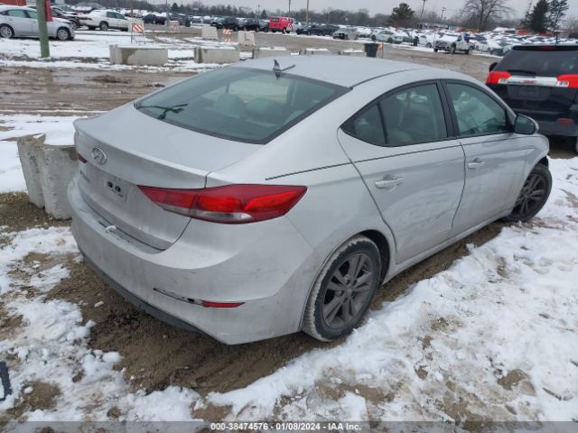 Photo 3 VIN: 5NPD84LF0HH002105 - HYUNDAI ELANTRA 