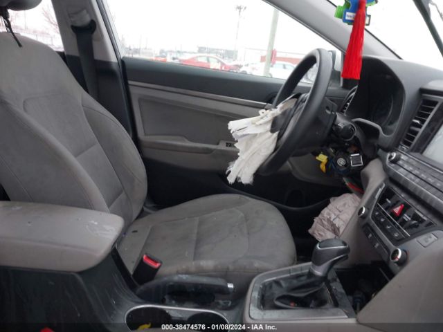 Photo 4 VIN: 5NPD84LF0HH002105 - HYUNDAI ELANTRA 