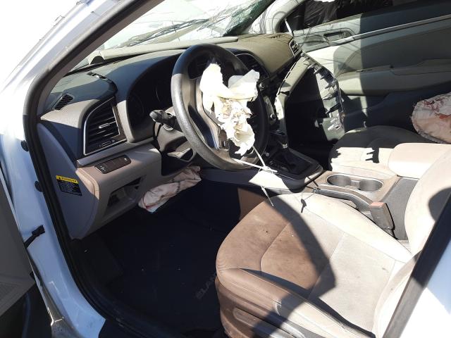 Photo 4 VIN: 5NPD84LF0HH006770 - HYUNDAI ELANTRA SE 