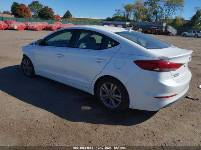 Photo 2 VIN: 5NPD84LF0HH011659 - HYUNDAI ELANTRA 