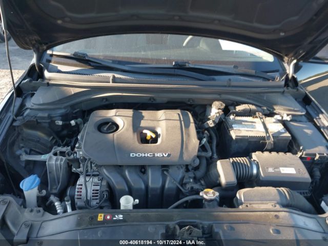 Photo 9 VIN: 5NPD84LF0HH011757 - HYUNDAI ELANTRA 