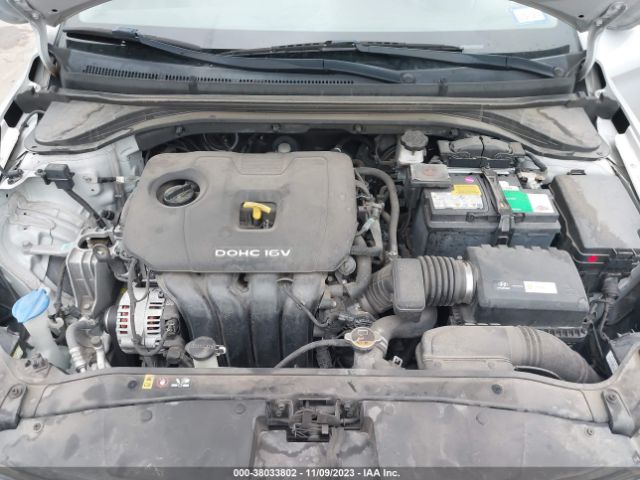 Photo 9 VIN: 5NPD84LF0HH012598 - HYUNDAI ELANTRA 