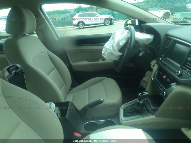 Photo 4 VIN: 5NPD84LF0HH014660 - HYUNDAI ELANTRA 