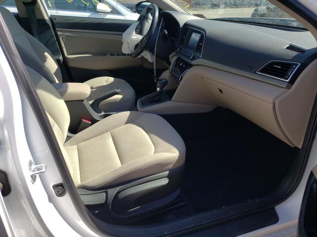 Photo 4 VIN: 5NPD84LF0HH017767 - HYUNDAI ELANTRA 