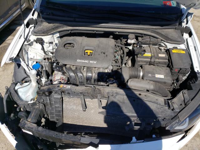 Photo 6 VIN: 5NPD84LF0HH017767 - HYUNDAI ELANTRA 