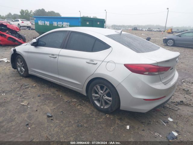 Photo 2 VIN: 5NPD84LF0HH018997 - HYUNDAI ELANTRA 