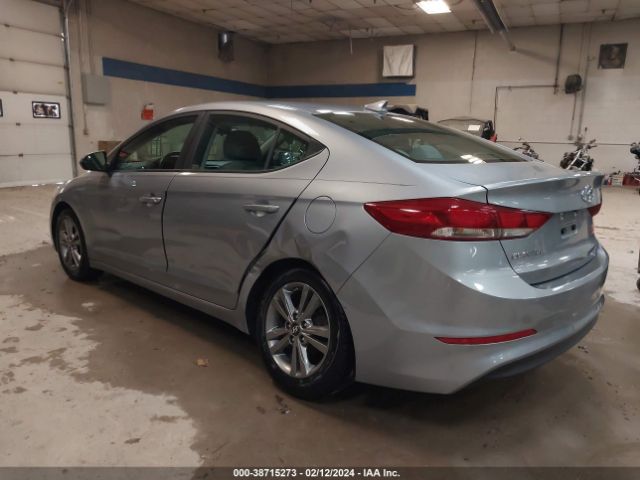 Photo 2 VIN: 5NPD84LF0HH019129 - HYUNDAI ELANTRA 