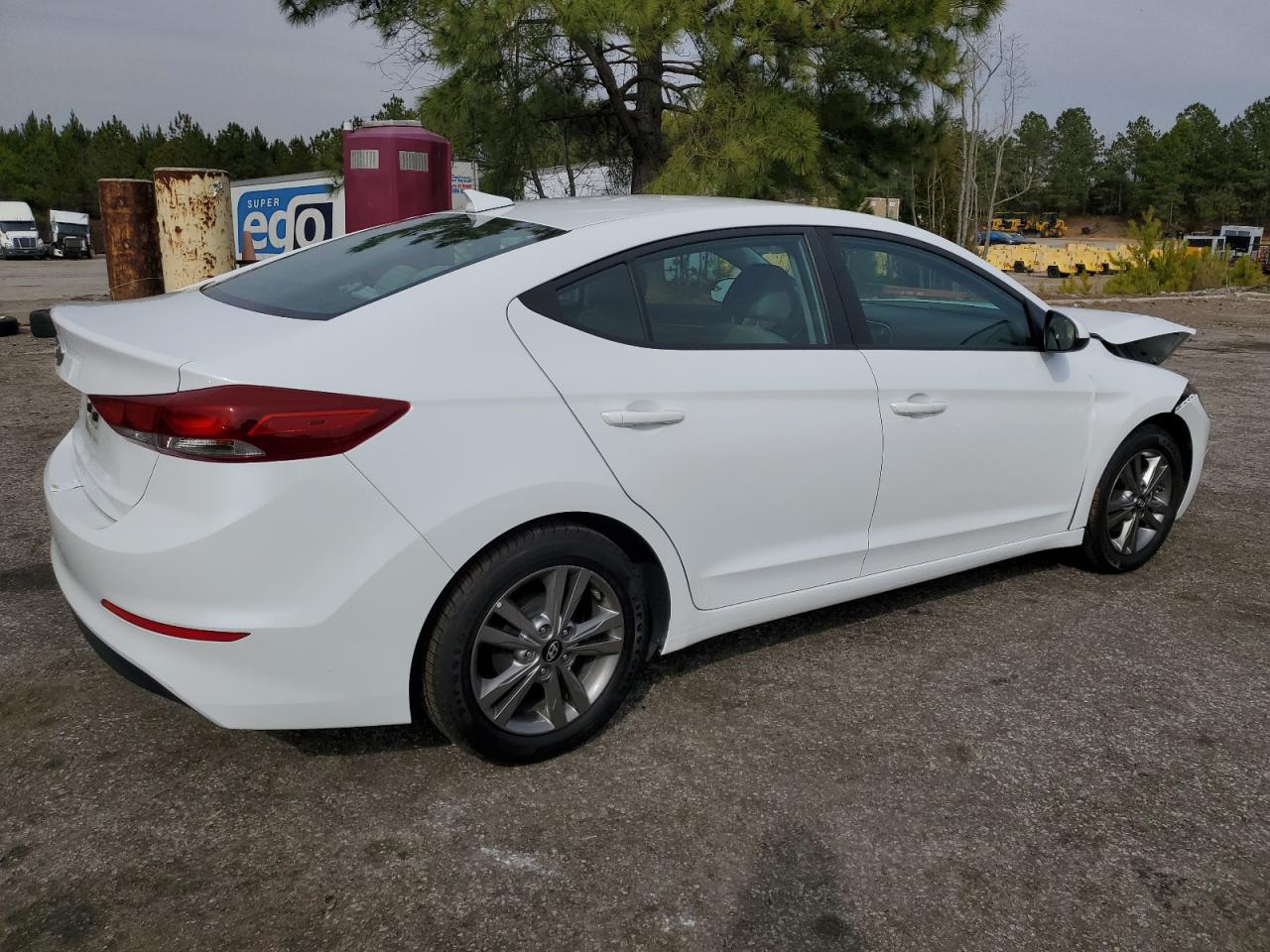 Photo 2 VIN: 5NPD84LF0HH028459 - HYUNDAI ELANTRA 