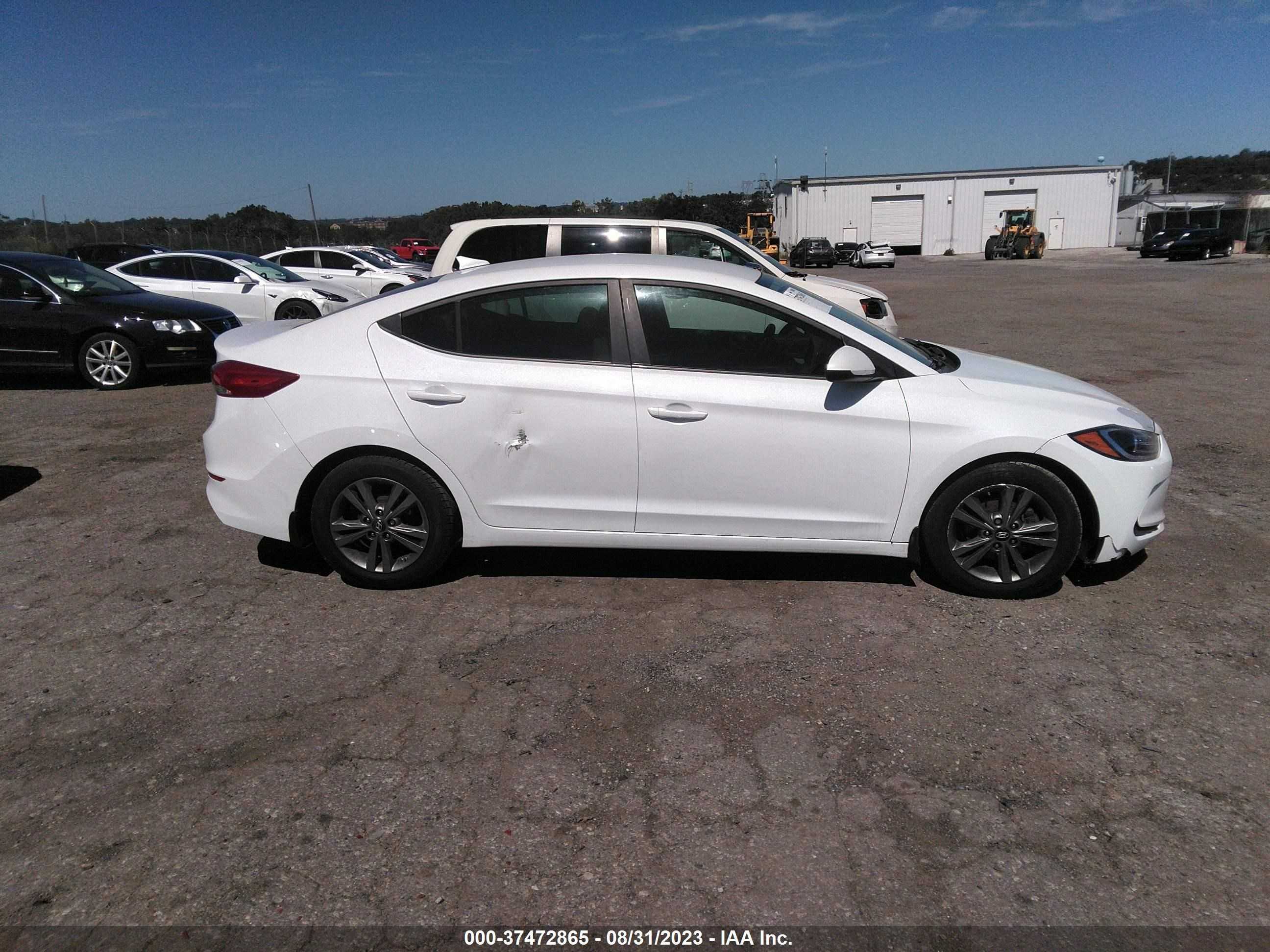 Photo 12 VIN: 5NPD84LF0HH033189 - HYUNDAI ELANTRA 