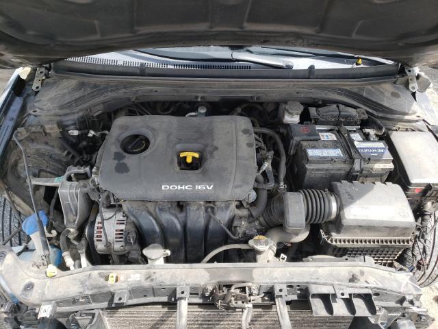 Photo 6 VIN: 5NPD84LF0HH041647 - HYUNDAI ELANTRA SE 