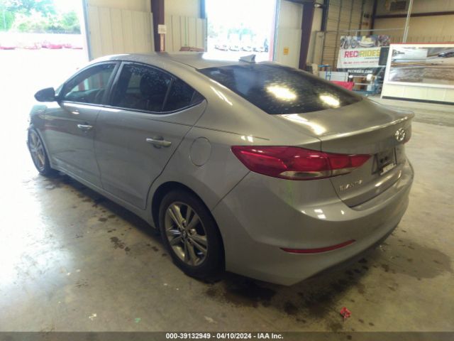 Photo 2 VIN: 5NPD84LF0HH049957 - HYUNDAI ELANTRA 