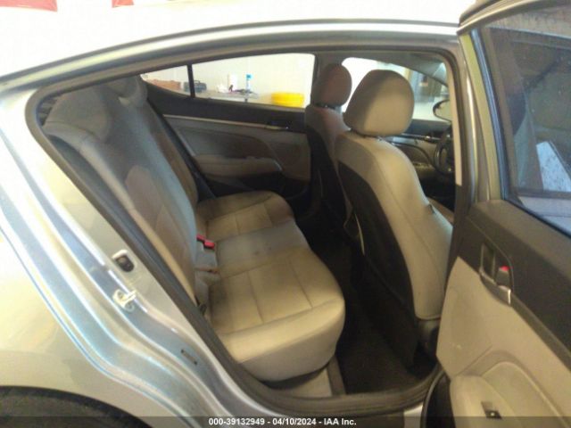 Photo 7 VIN: 5NPD84LF0HH049957 - HYUNDAI ELANTRA 