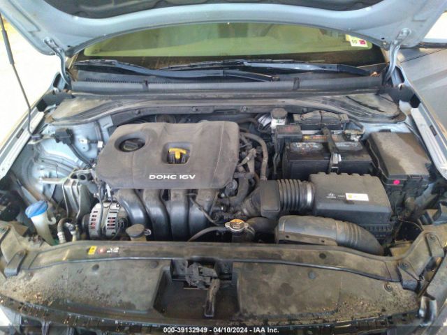 Photo 9 VIN: 5NPD84LF0HH049957 - HYUNDAI ELANTRA 