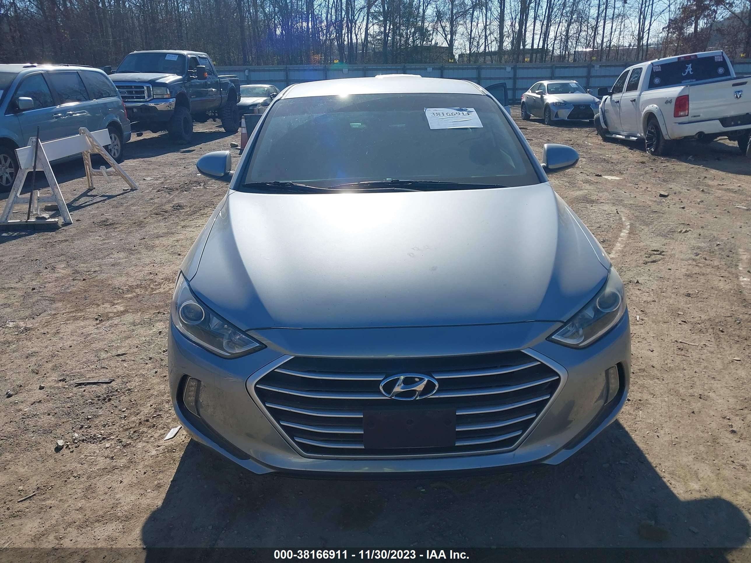 Photo 12 VIN: 5NPD84LF0HH050865 - HYUNDAI ELANTRA 