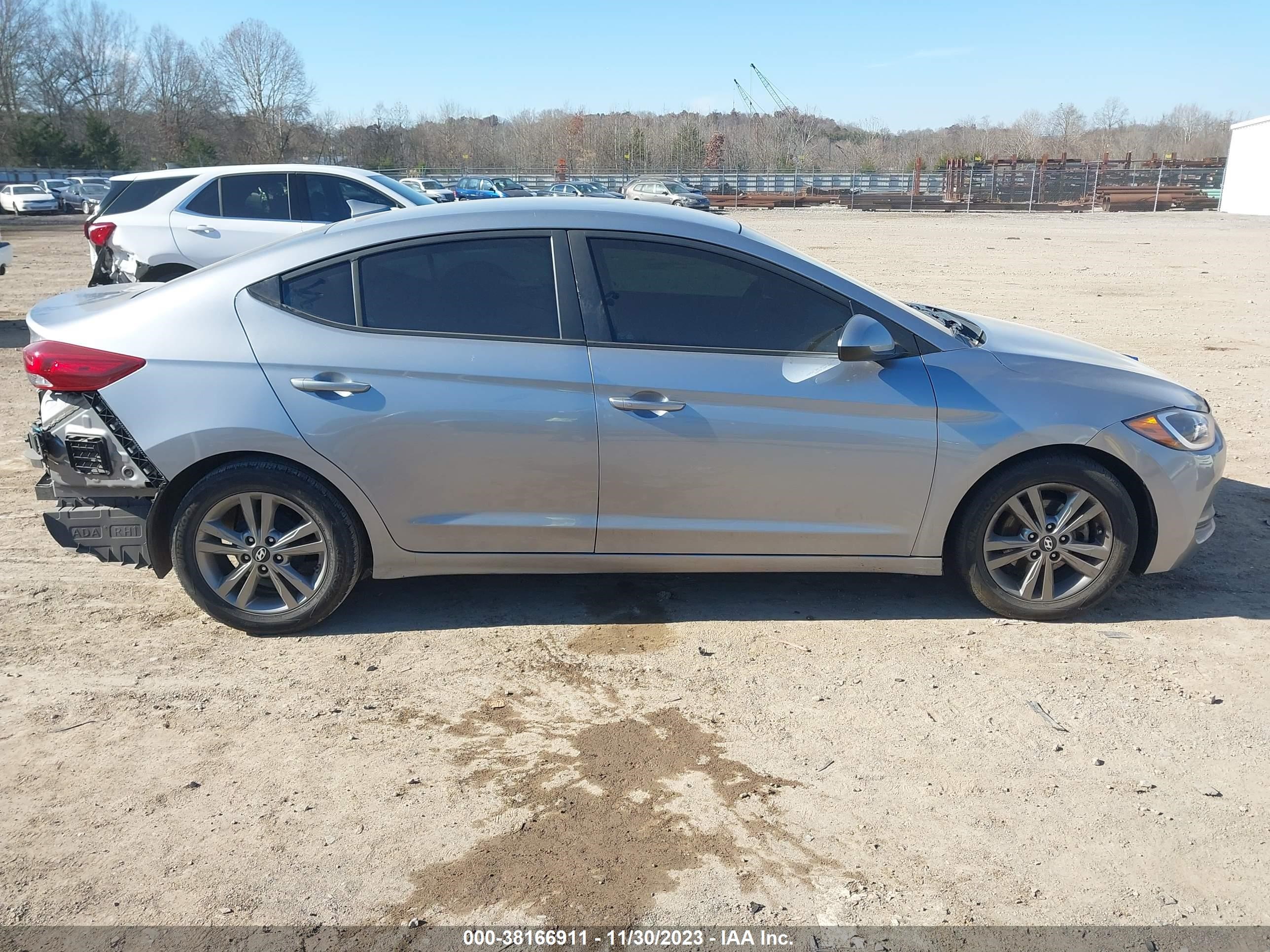 Photo 13 VIN: 5NPD84LF0HH050865 - HYUNDAI ELANTRA 