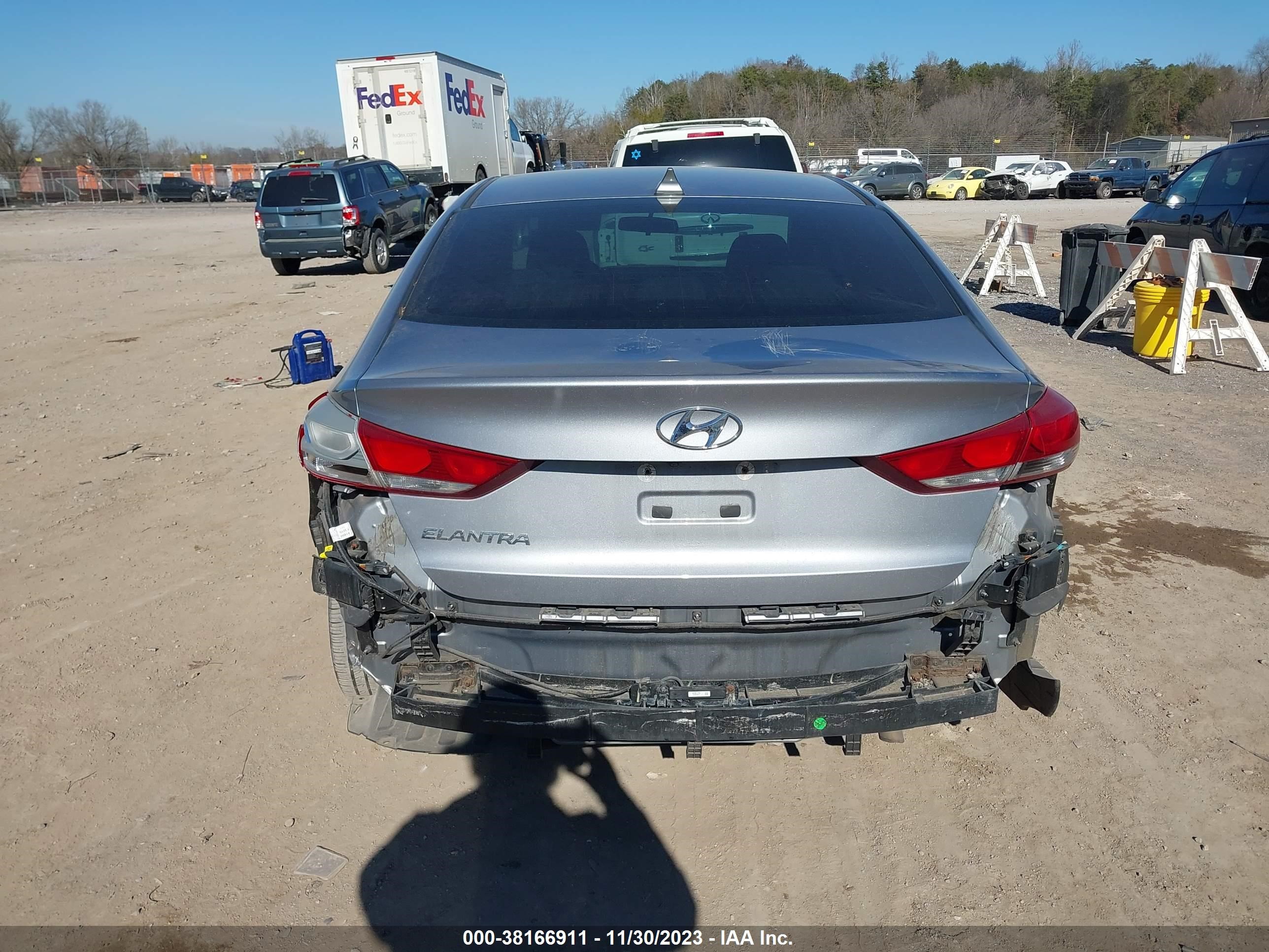 Photo 16 VIN: 5NPD84LF0HH050865 - HYUNDAI ELANTRA 