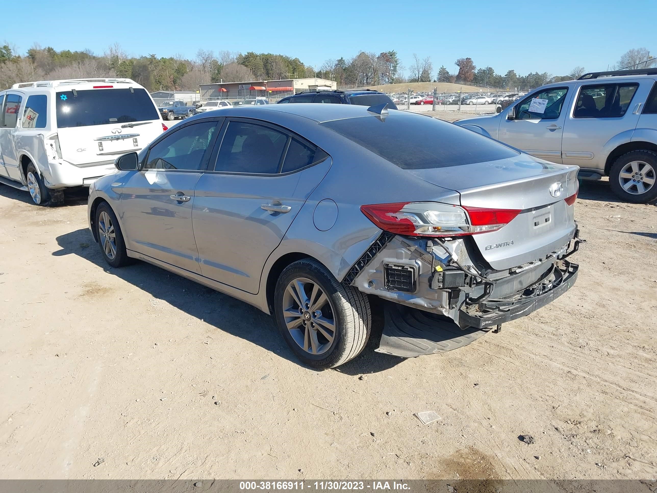 Photo 2 VIN: 5NPD84LF0HH050865 - HYUNDAI ELANTRA 