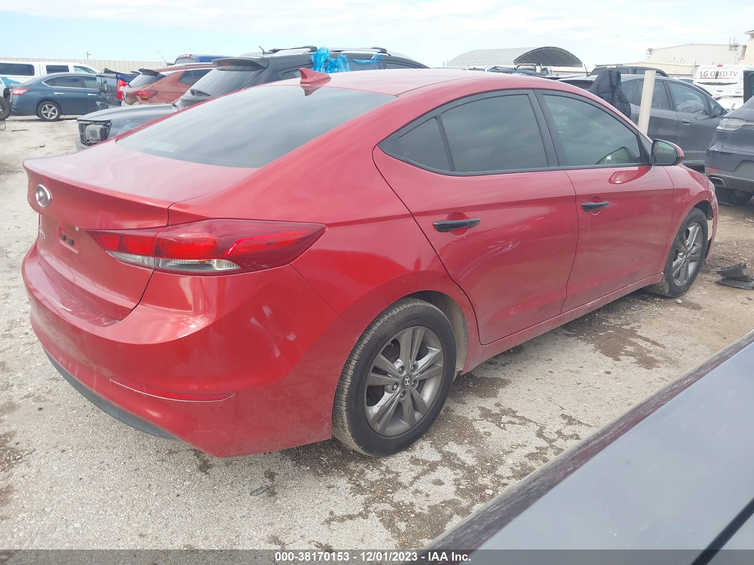 Photo 3 VIN: 5NPD84LF0HH053622 - HYUNDAI ELANTRA 