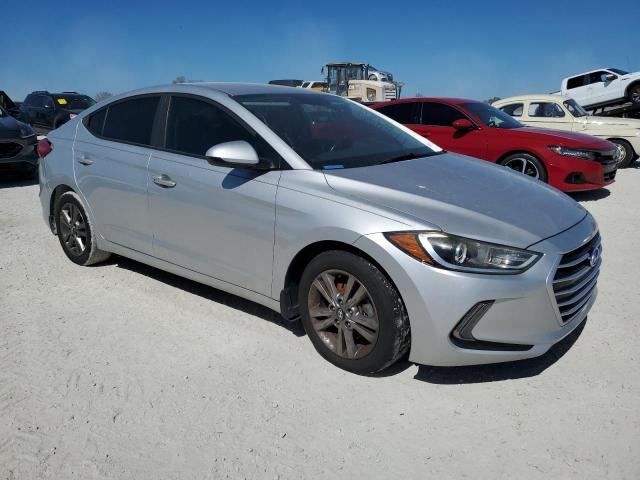 Photo 3 VIN: 5NPD84LF0HH053734 - HYUNDAI ELANTRA SE 