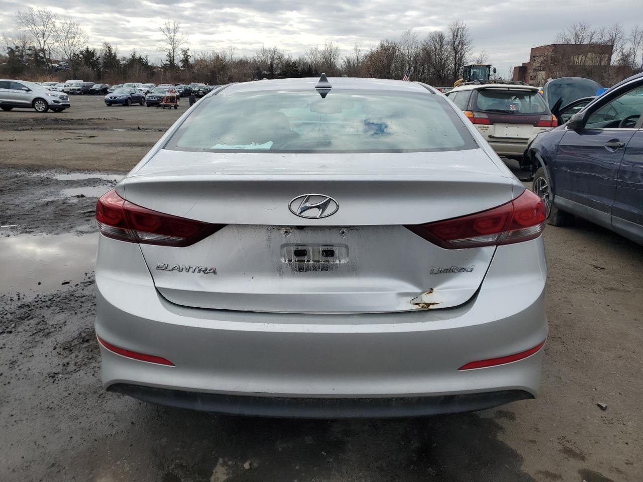 Photo 5 VIN: 5NPD84LF0HH063843 - HYUNDAI ELANTRA 