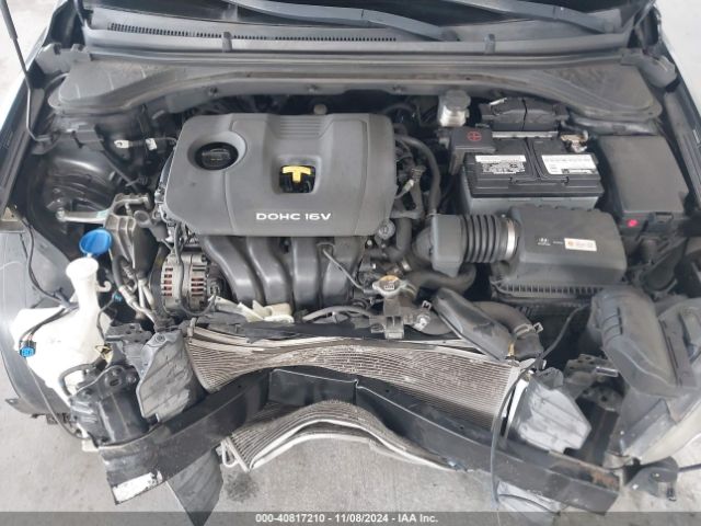 Photo 9 VIN: 5NPD84LF0HH066838 - HYUNDAI ELANTRA 