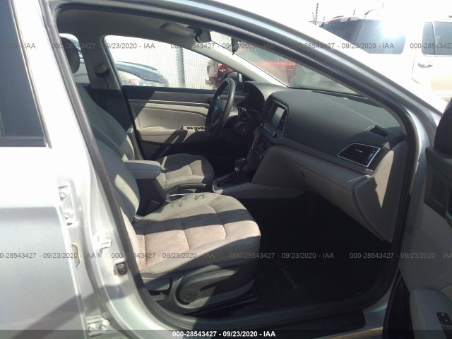 Photo 4 VIN: 5NPD84LF0HH079489 - HYUNDAI ELANTRA 