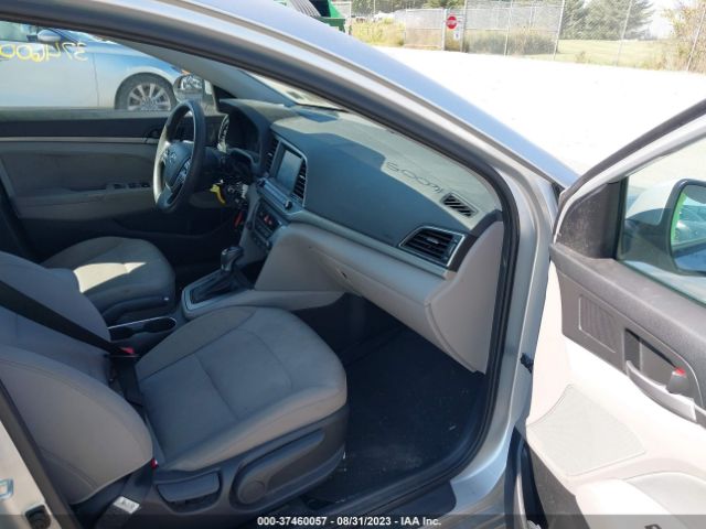 Photo 4 VIN: 5NPD84LF0HH096955 - HYUNDAI ELANTRA 