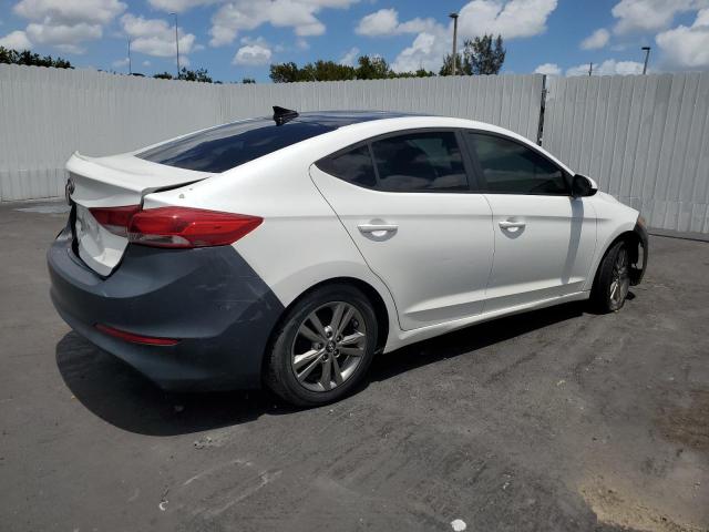 Photo 2 VIN: 5NPD84LF0HH098365 - HYUNDAI ELANTRA 