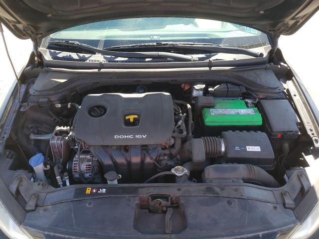 Photo 6 VIN: 5NPD84LF0HH166227 - HYUNDAI ELANTRA SE 