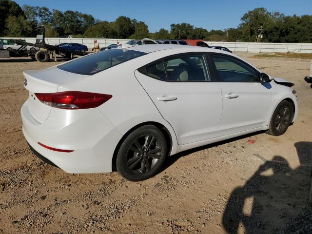 Photo 2 VIN: 5NPD84LF0HH182377 - HYUNDAI ELANTRA 