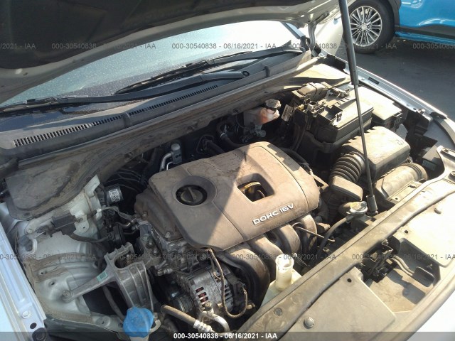 Photo 9 VIN: 5NPD84LF0HH188387 - HYUNDAI ELANTRA 