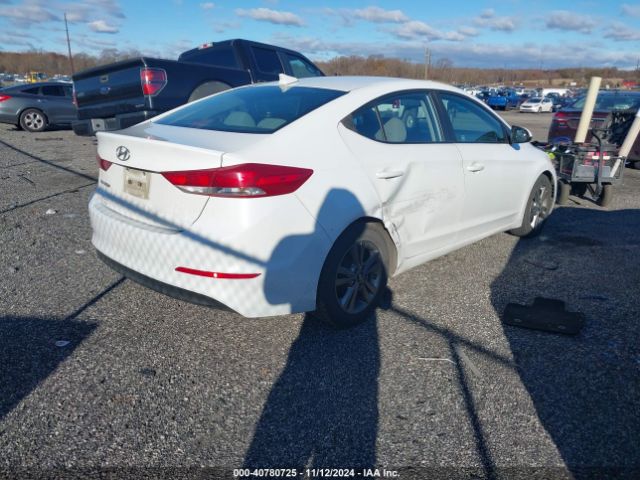 Photo 3 VIN: 5NPD84LF0HH211053 - HYUNDAI ELANTRA 