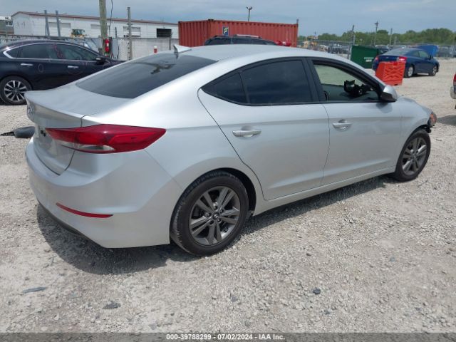 Photo 3 VIN: 5NPD84LF0JH224942 - HYUNDAI ELANTRA 