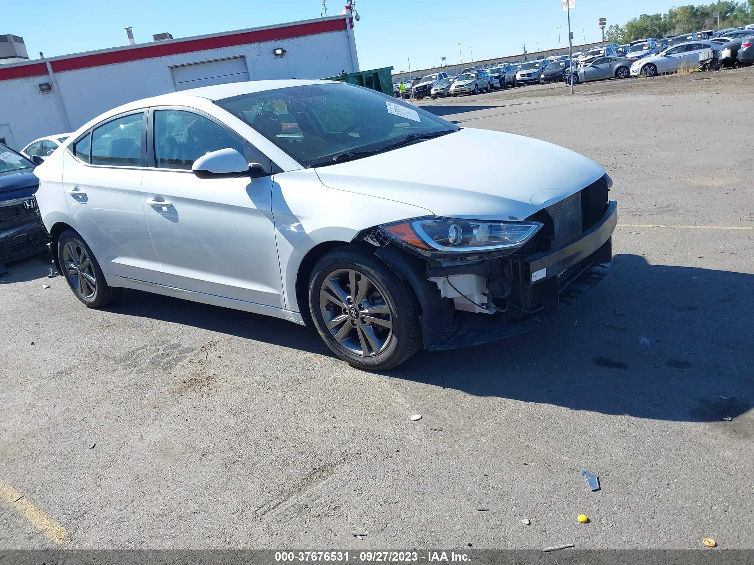 Photo 0 VIN: 5NPD84LF0JH256886 - HYUNDAI ELANTRA 