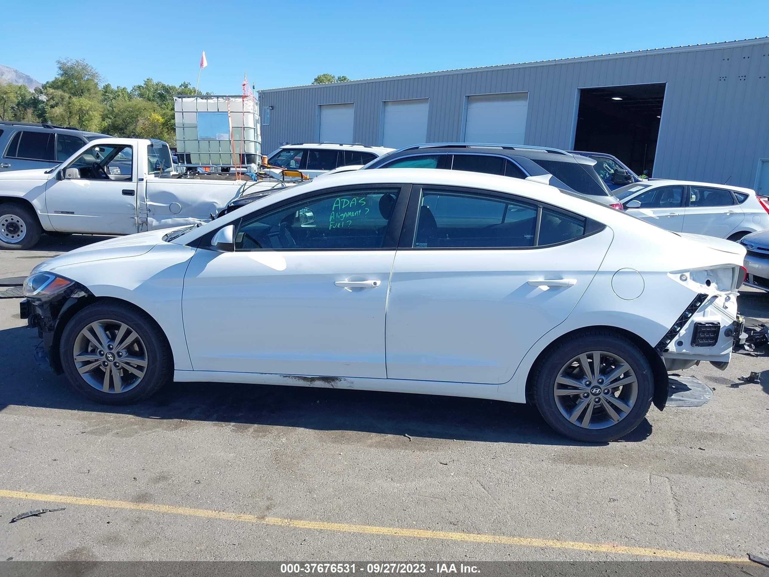 Photo 14 VIN: 5NPD84LF0JH256886 - HYUNDAI ELANTRA 