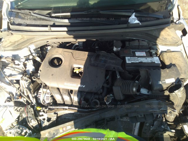 Photo 9 VIN: 5NPD84LF0JH267208 - HYUNDAI ELANTRA 