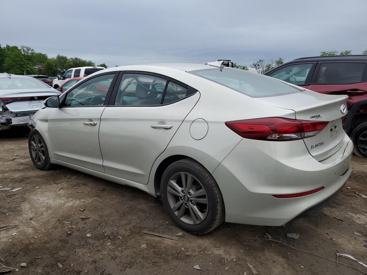 Photo 1 VIN: 5NPD84LF0JH275034 - HYUNDAI ELANTRA 