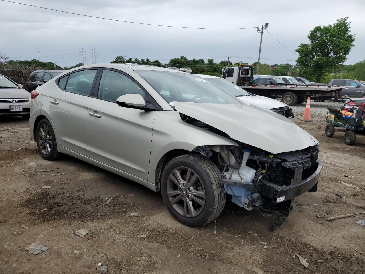 Photo 3 VIN: 5NPD84LF0JH275034 - HYUNDAI ELANTRA 