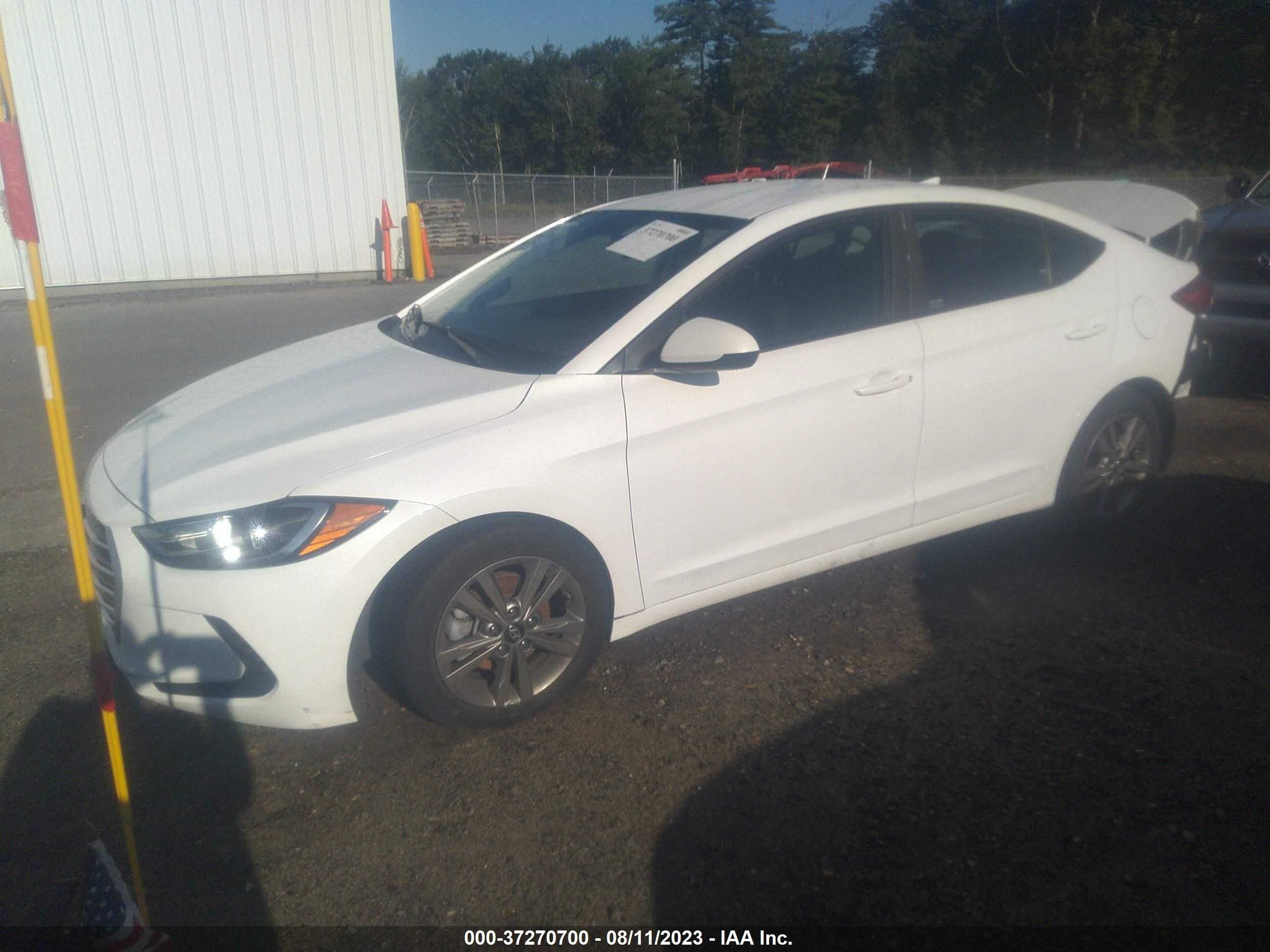 Photo 1 VIN: 5NPD84LF0JH276913 - HYUNDAI ELANTRA 