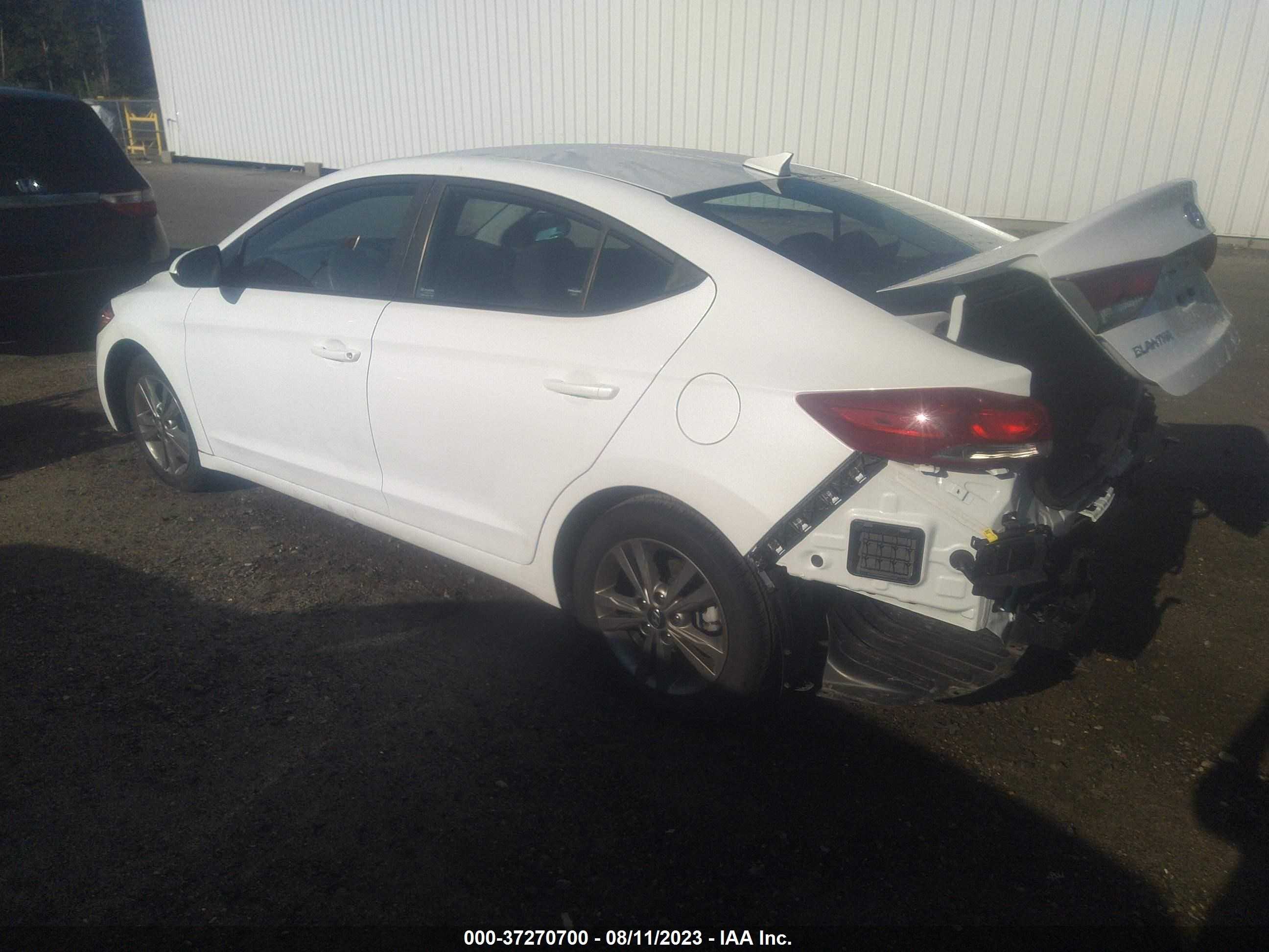 Photo 2 VIN: 5NPD84LF0JH276913 - HYUNDAI ELANTRA 