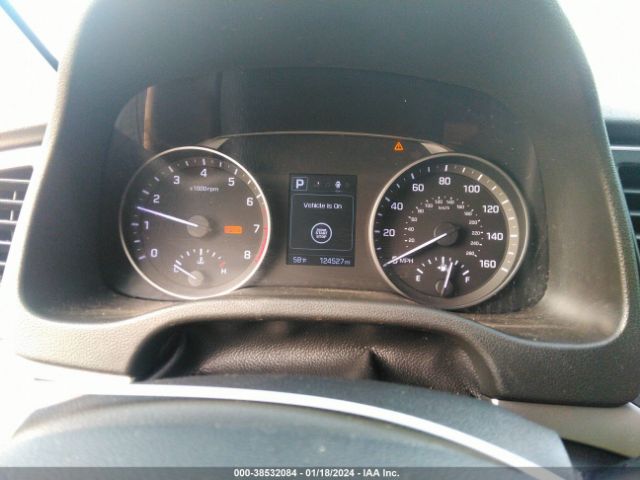 Photo 6 VIN: 5NPD84LF0JH320263 - HYUNDAI ELANTRA 