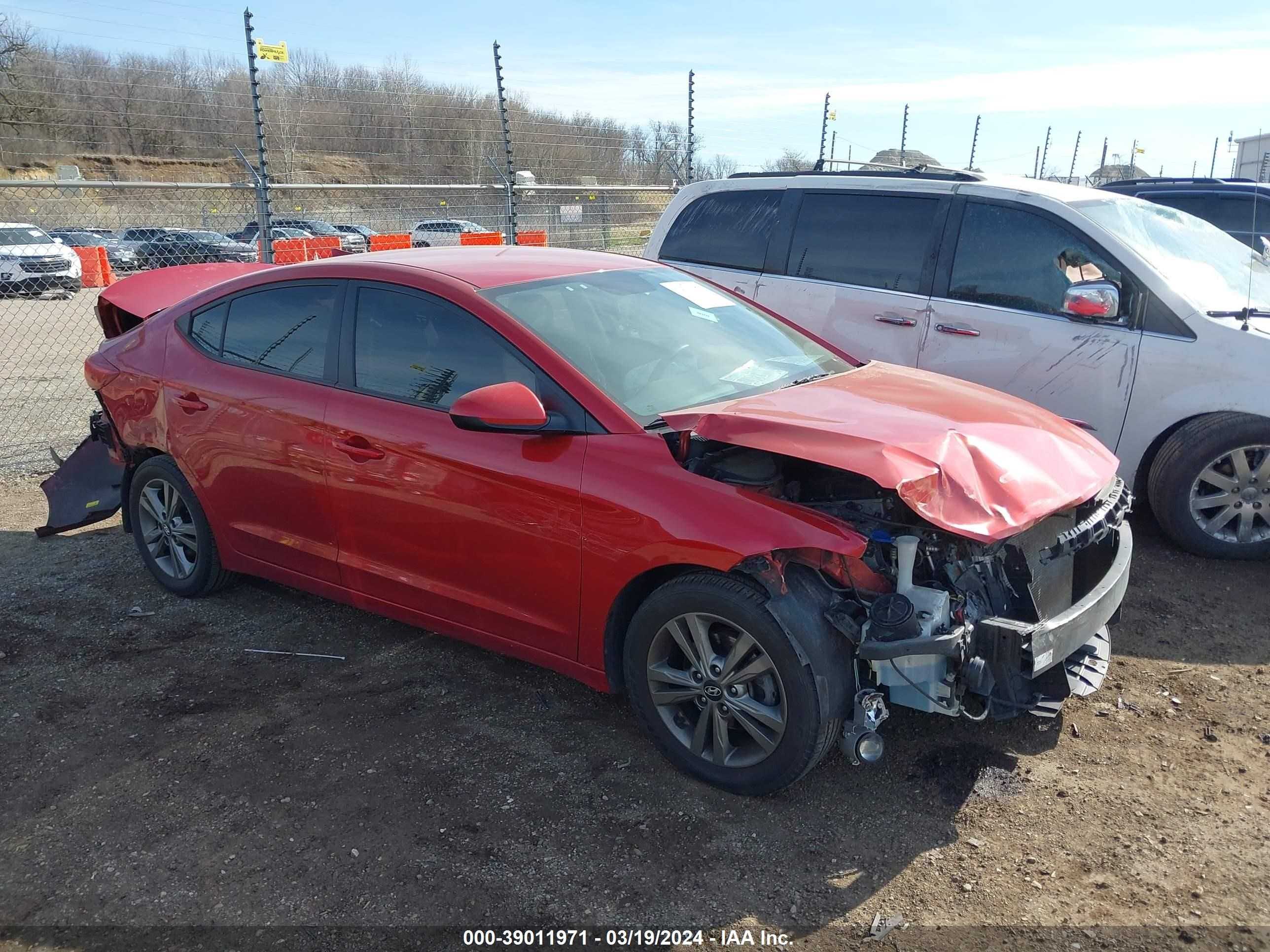 Photo 0 VIN: 5NPD84LF0JH323986 - HYUNDAI ELANTRA 