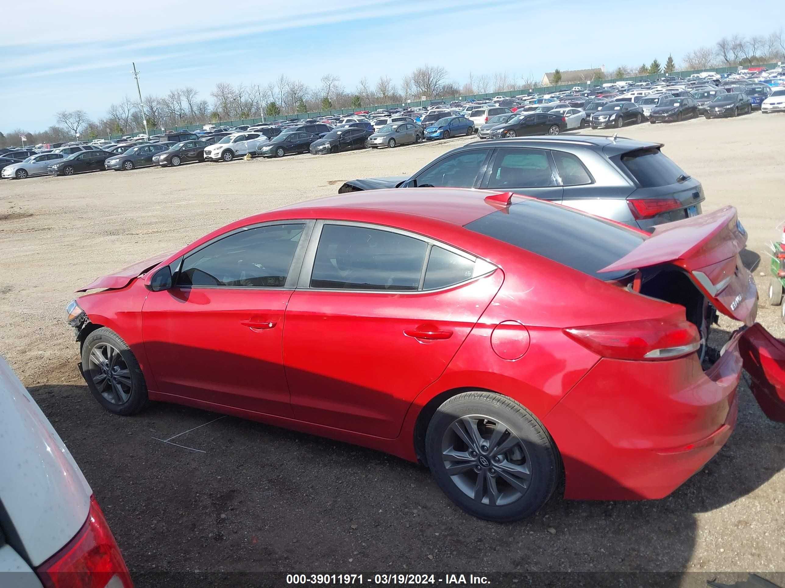 Photo 13 VIN: 5NPD84LF0JH323986 - HYUNDAI ELANTRA 