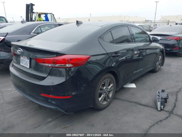 Photo 3 VIN: 5NPD84LF0JH329495 - HYUNDAI ELANTRA 