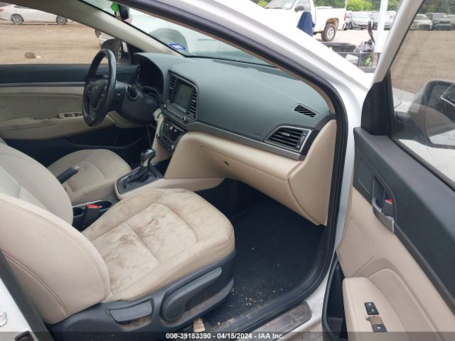 Photo 4 VIN: 5NPD84LF0JH330470 - HYUNDAI ELANTRA 