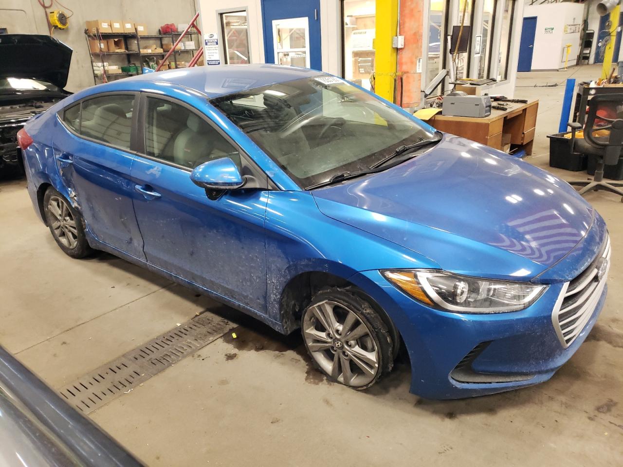 Photo 3 VIN: 5NPD84LF0JH338570 - HYUNDAI ELANTRA 